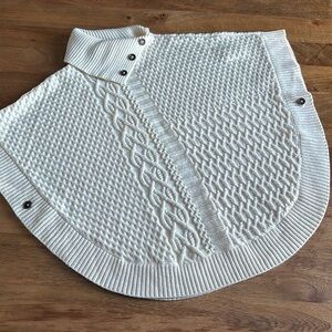Talbots’s cream cable knit ponch turtle neck fall winter country size S